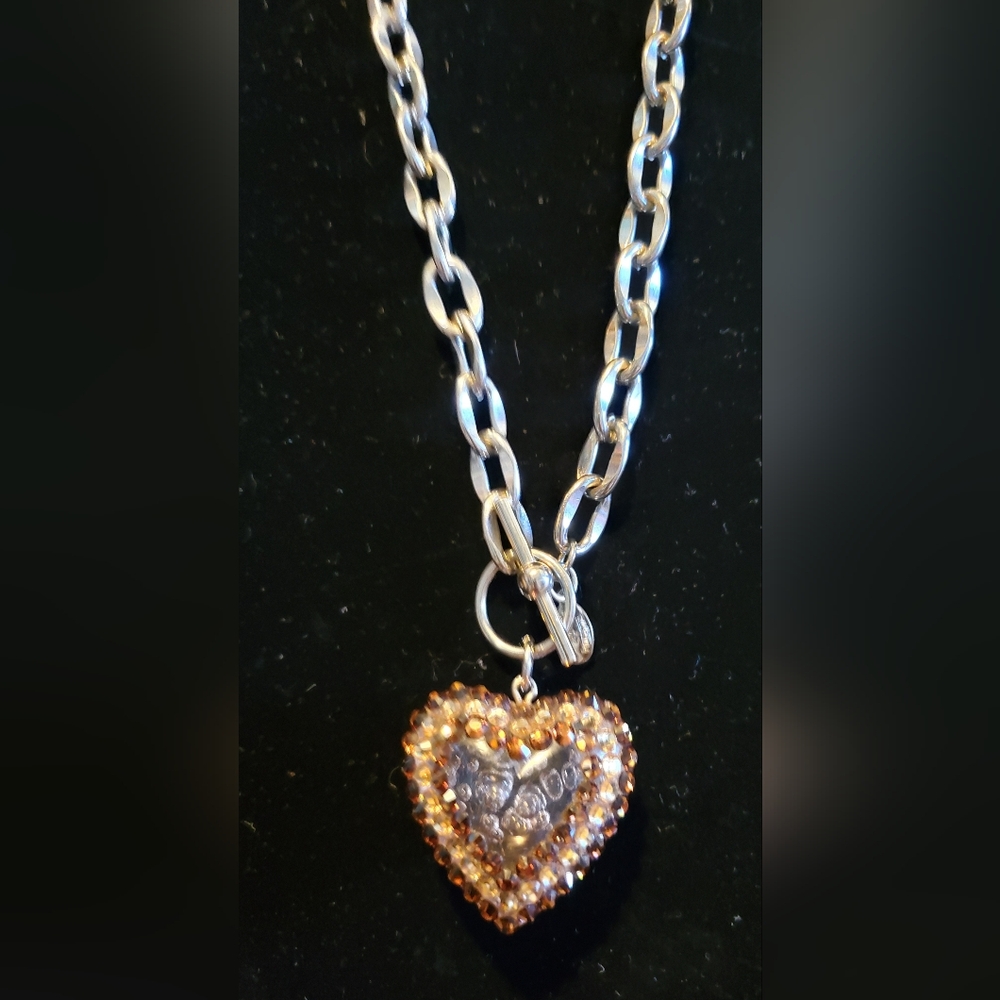 Tarina Tarantino Vintage CLASSIC HEART TOGGLE NECKLACE